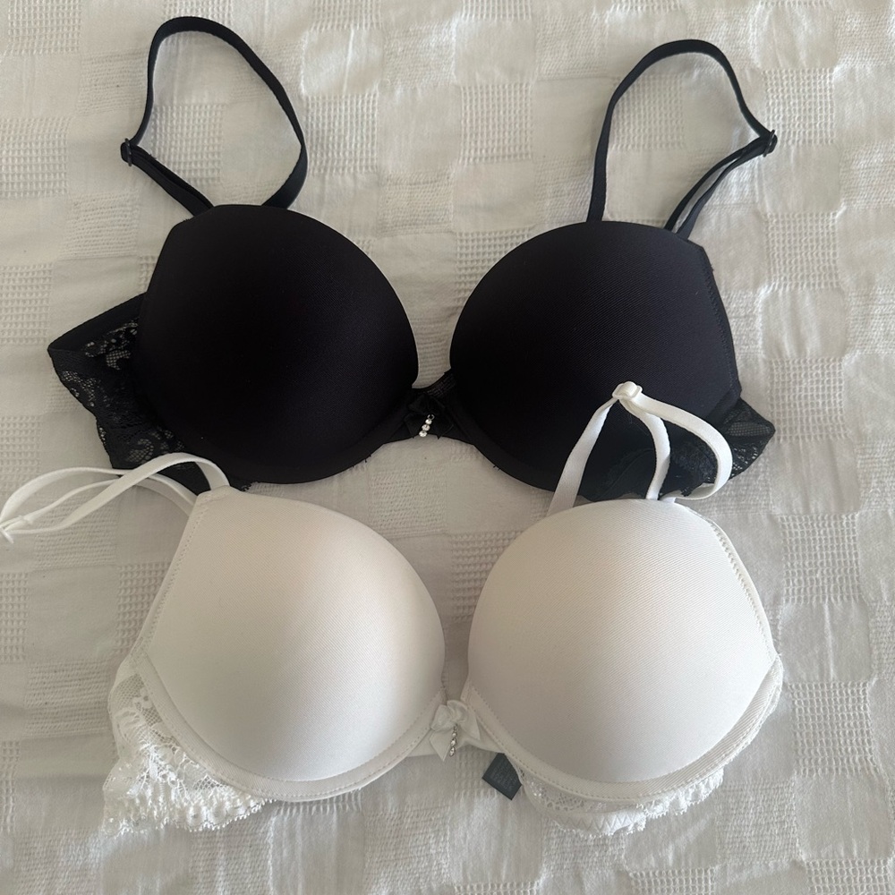 smart & sexy Black and White Lace Trim Push-Up Bra Duo